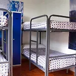 Hostel Watsay Surf House *