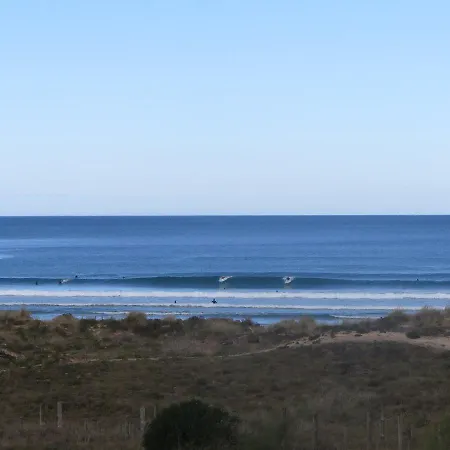 بيت شباب Watsay Surf House *